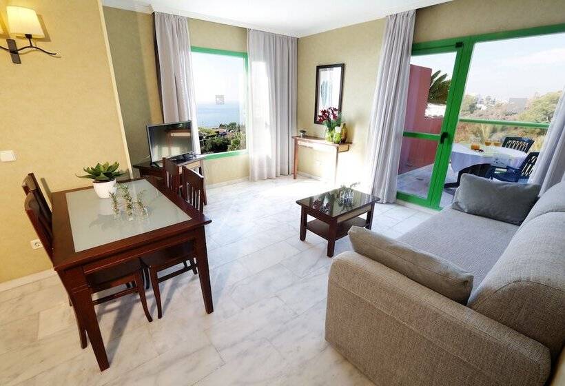 Полулюкс, Holiday World Riwo