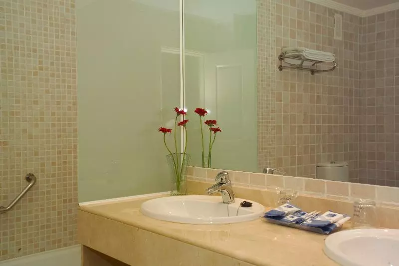 سوییت جونیور, Holiday World Riwo, Affiliated by Meliá