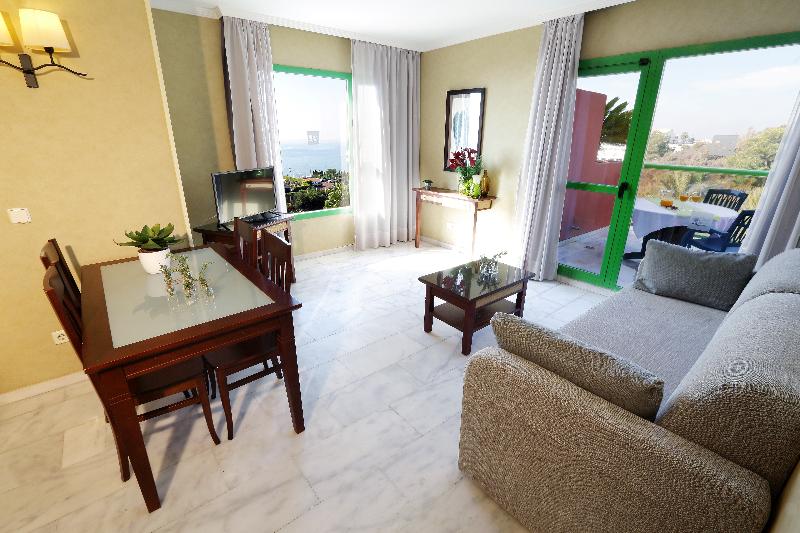 Полулюкс, Holiday World Riwo