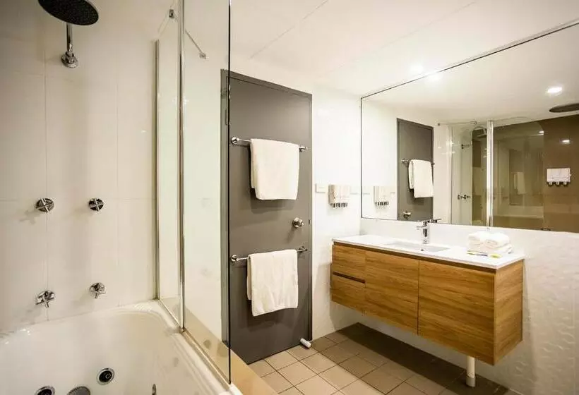 Deluxe Suite King Bed, Littomore Hotel On Stewart, Bathurst