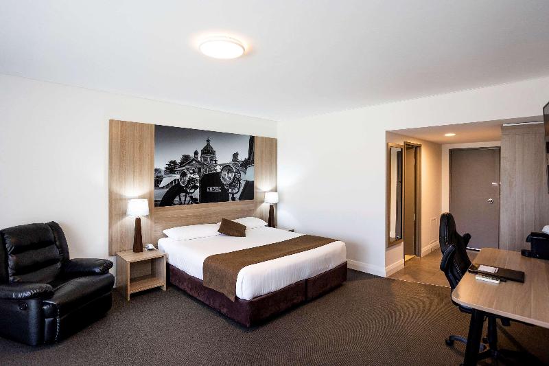 Deluxe Suite King Bed, Littomore Hotel On Stewart, Bathurst