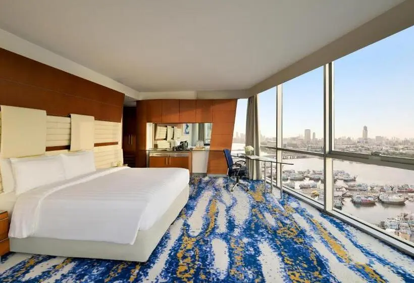 اتاق اجرایی با تخت بزرگ, Mövenpick Dubai Creek