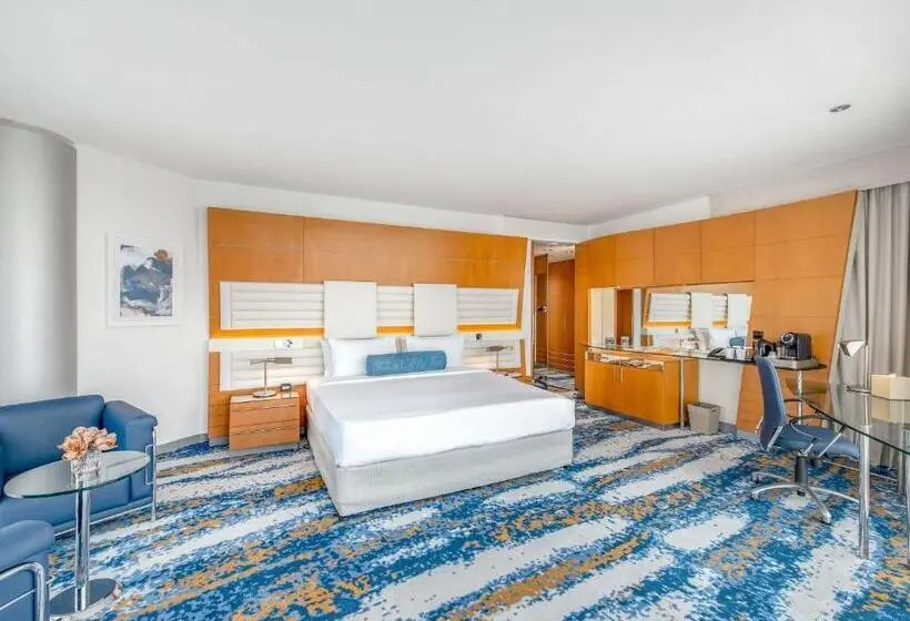 اتاق اجرایی با تخت بزرگ, Mövenpick Dubai Creek