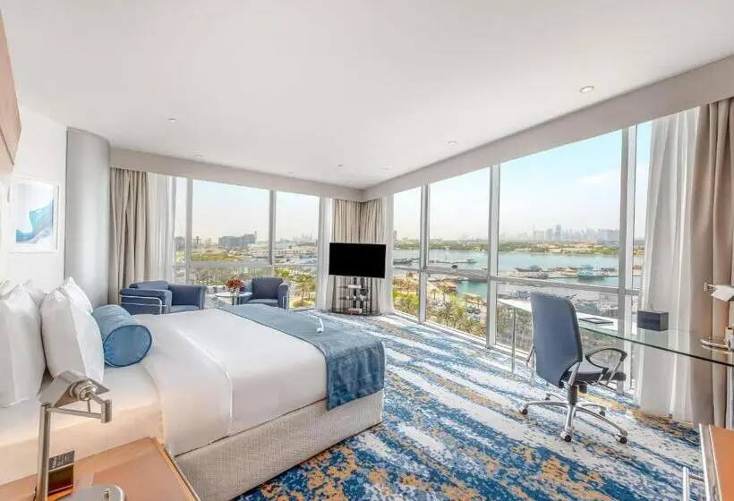 اتاق اجرایی با تخت بزرگ, Mövenpick Dubai Creek