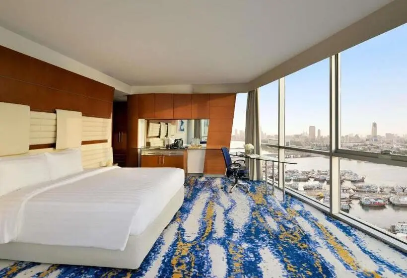 اتاق اجرایی با تخت بزرگ, Mövenpick Dubai Creek
