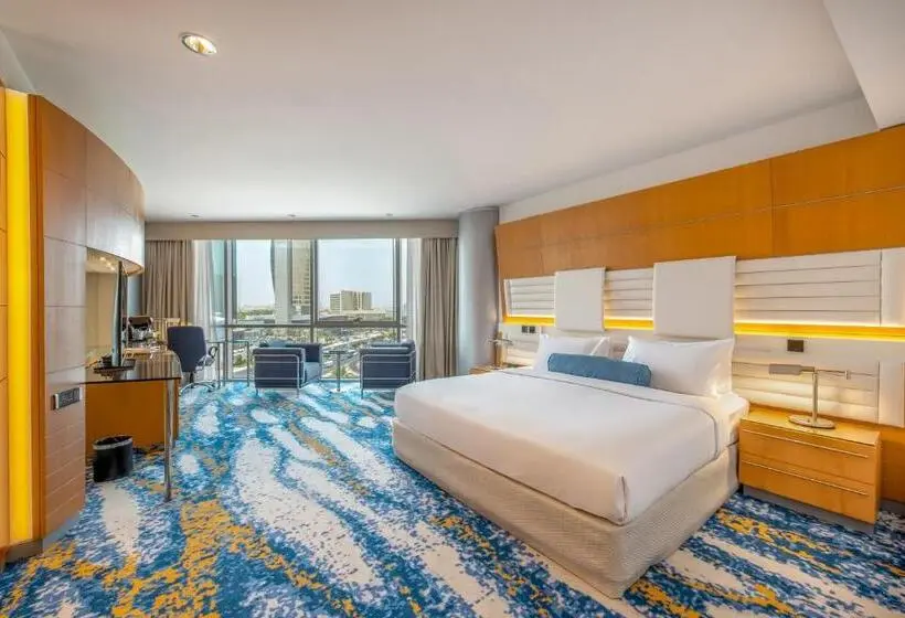 اتاق لوکس با تخت بزرگ, Mövenpick Dubai Creek