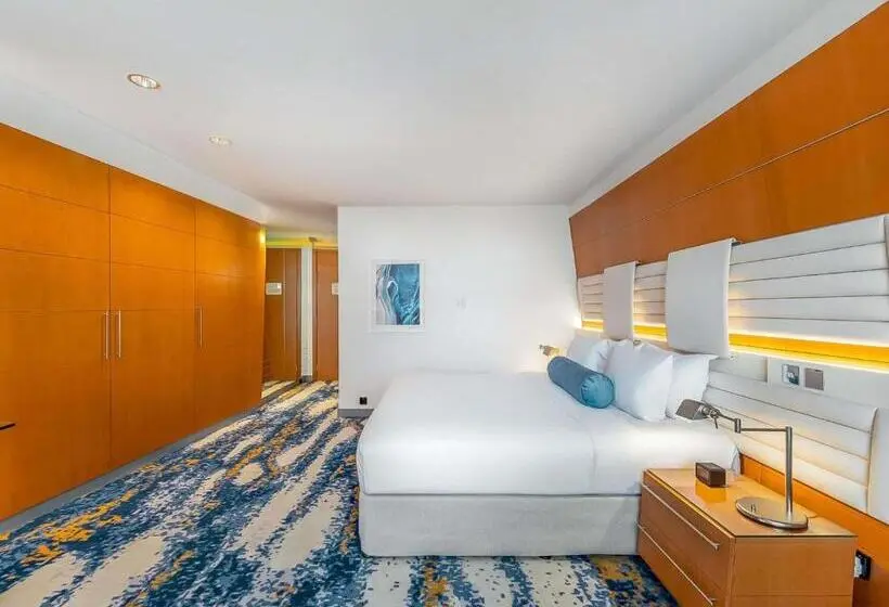 اتاق لوکس با تخت بزرگ, Mövenpick Dubai Creek