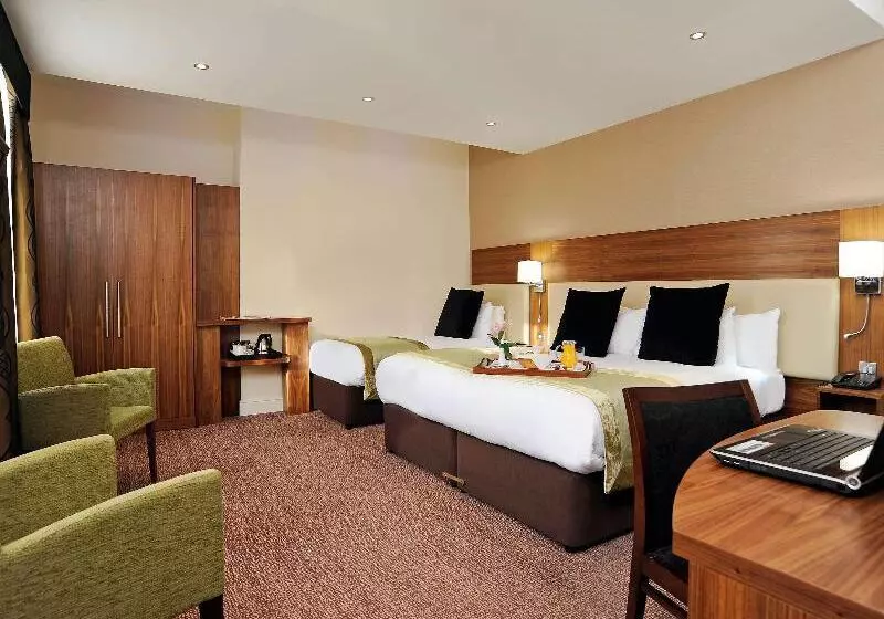 اتاق اجرایی با تخت بزرگ, Mövenpick Dubai Creek