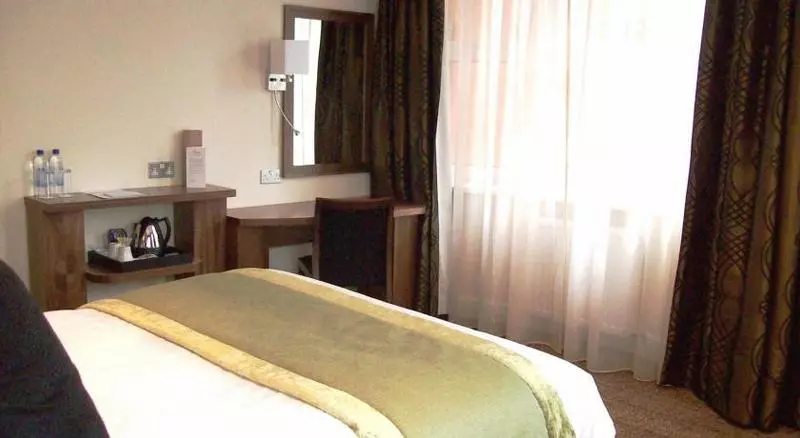 اتاق اجرایی با تخت بزرگ, Mövenpick Dubai Creek
