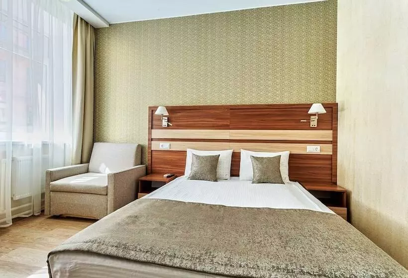 اتاق راحتی, Regina