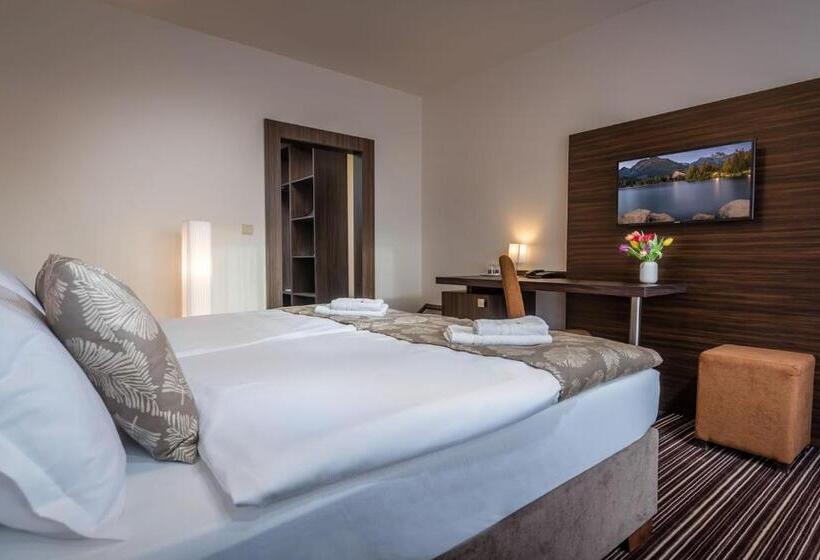 Pokój Standard z Balkonem, Satel