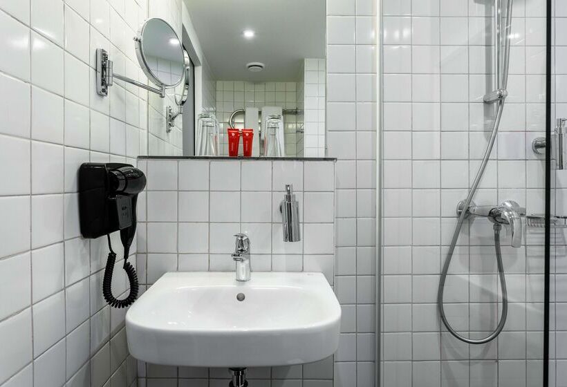 اتاق استاندارد یک نفره, Azimut Hotel St Petersburg
