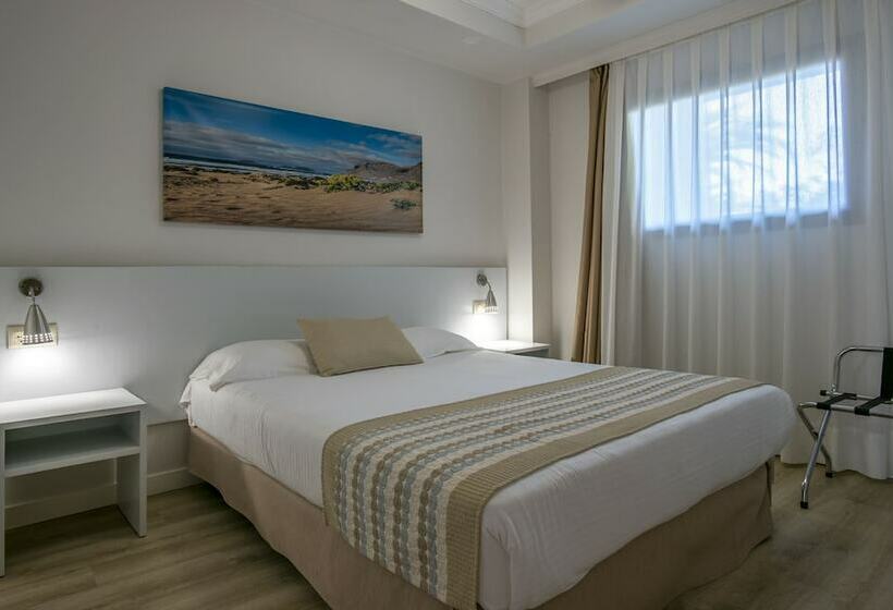 سوئیت سینیور 2 خوابه, Los Zocos Impressive Lanzarote