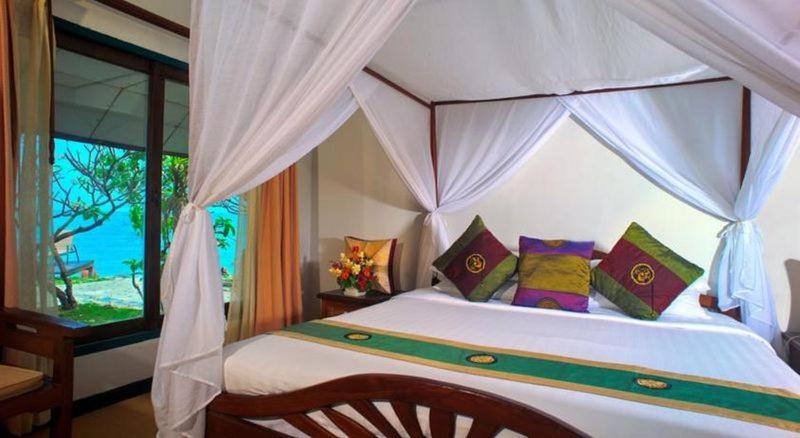 标准间, The Bay Samui