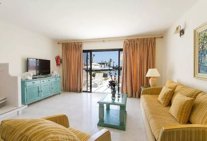 Superior-huoneisto 3 Makuuhuonetta, Sands Beach Resort