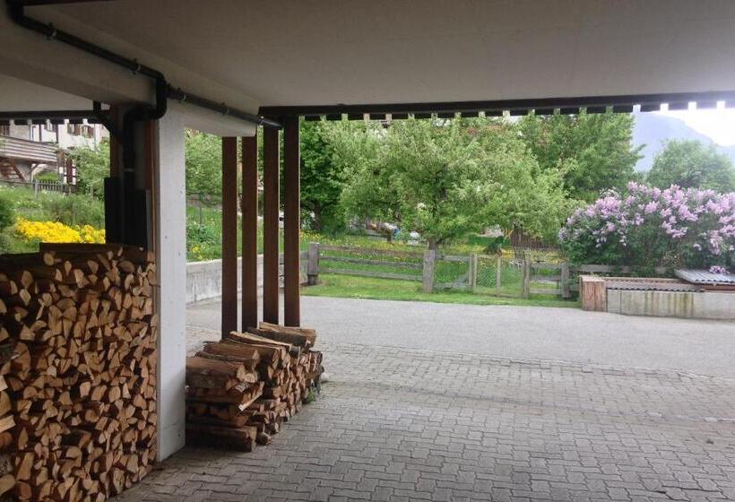 غرفة إقتصادية, Landhus Almens