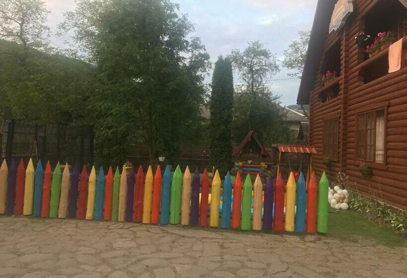 غرفة قياسية, Verkhovinsky Dvor