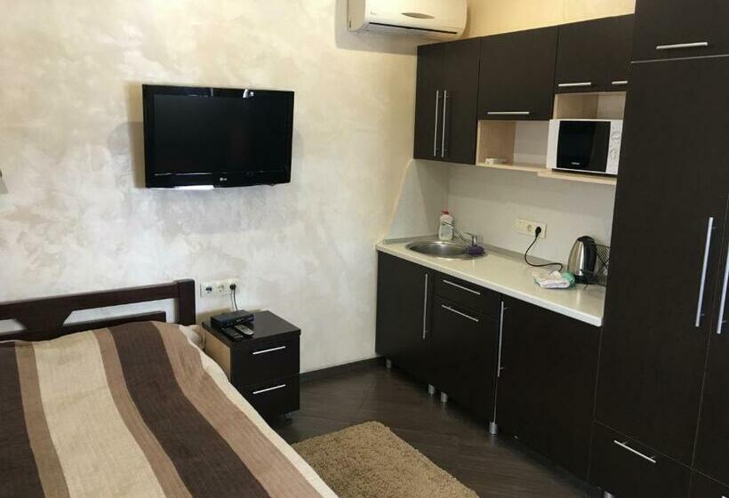 اتاق خانوادگی, Vesyolaya Rochsha