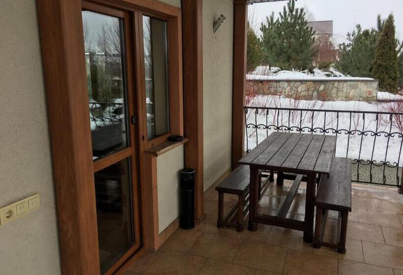 اتاق خانوادگی, Vesyolaya Rochsha