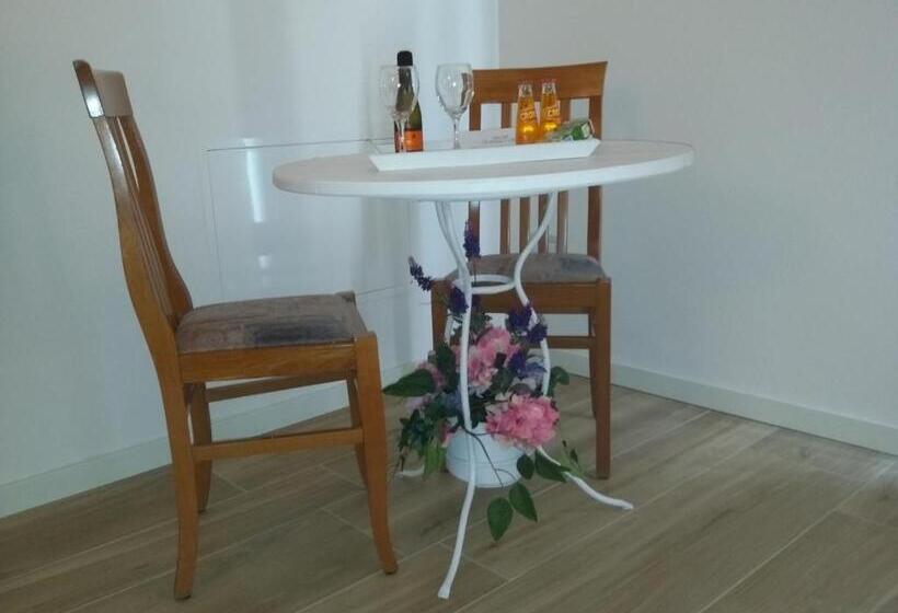 סוויטת ג'וניור, B&b Emozioni E Relax