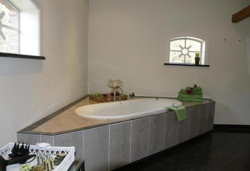 سوییت جونیور, B&b Farmhouse De Loksheuvel