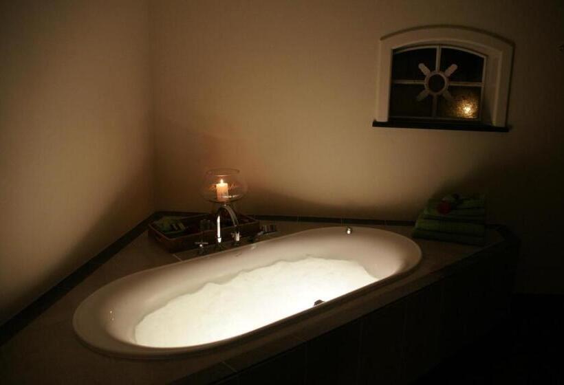 سوییت جونیور, B&b Farmhouse De Loksheuvel