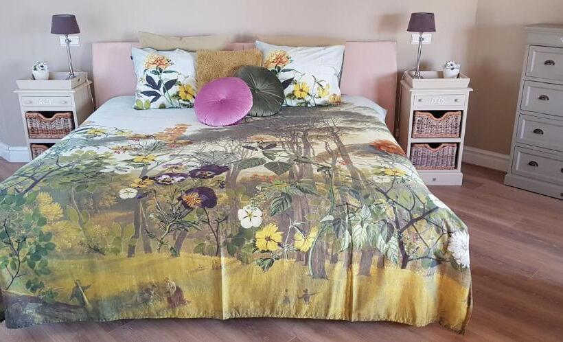 سوییت جونیور, B&b Farmhouse De Loksheuvel