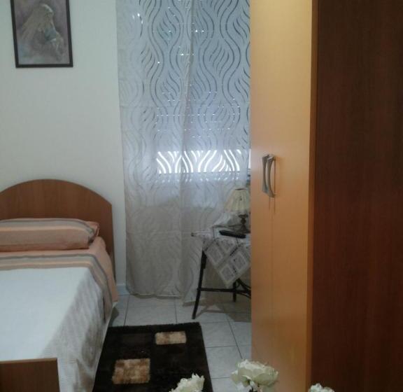 חדר סטנדרט יחיד, B&b Irma