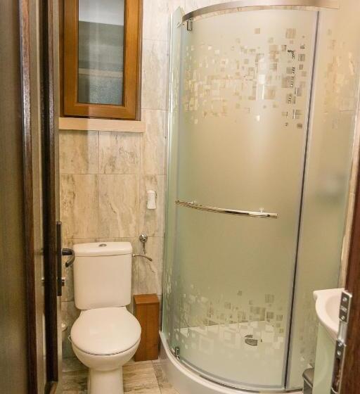 标准单人间, Domino Residence