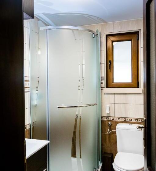 标准单人间, Domino Residence