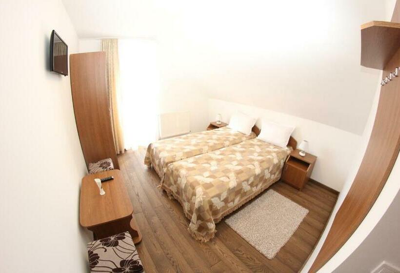 Номер Superior Вид на Сад, Ezüstfenyő Agroturisztikai Panzió