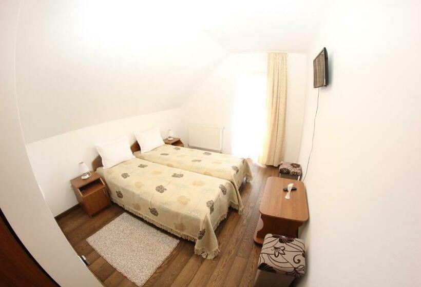 Номер Superior Вид на Сад, Ezüstfenyő Agroturisztikai Panzió