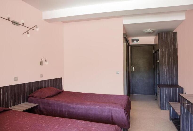 Номер Стандарт с Террасой, Family Hotel Kipra