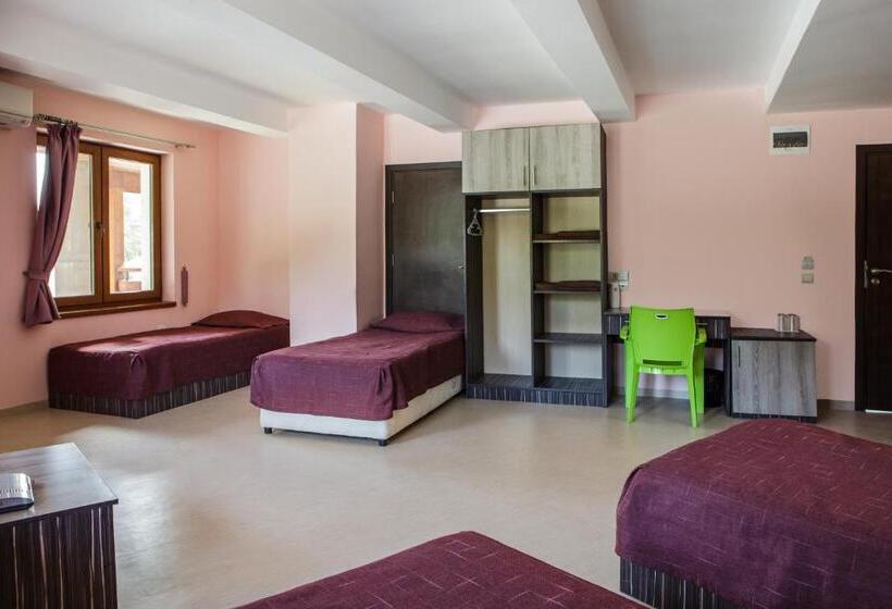 スタンダード4人部屋, Family Hotel Kipra