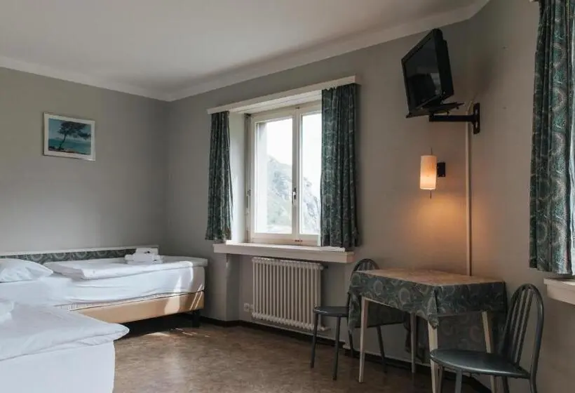 バス共有のスタンダードルーム, Albergo Robiei