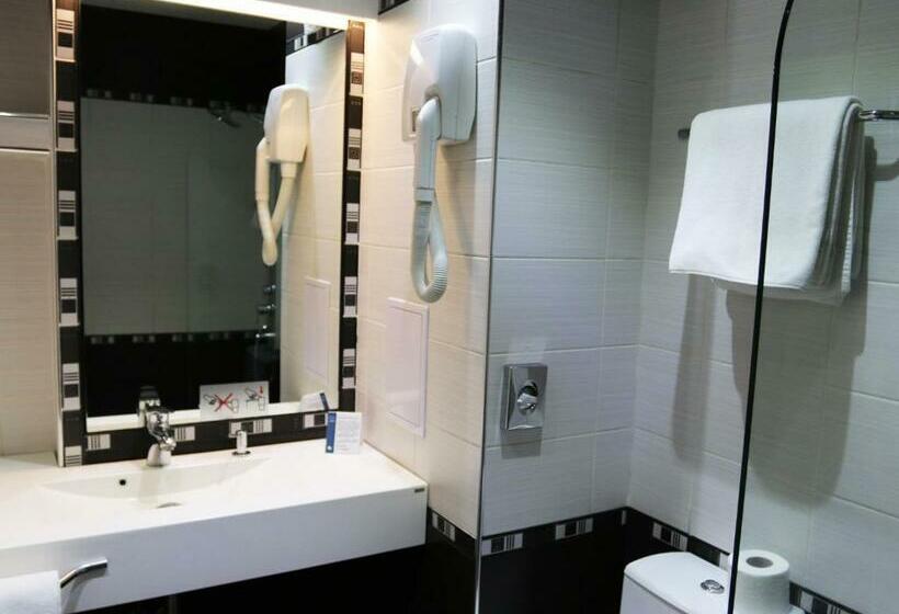 غرفة عائلية, Aqua Varvara