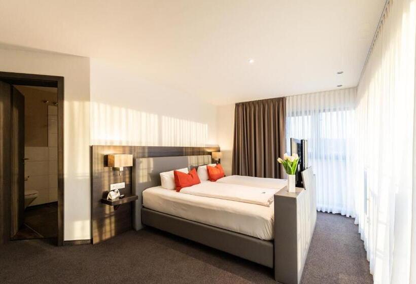 Полулюкс с Балконом, Duda Langenbruck