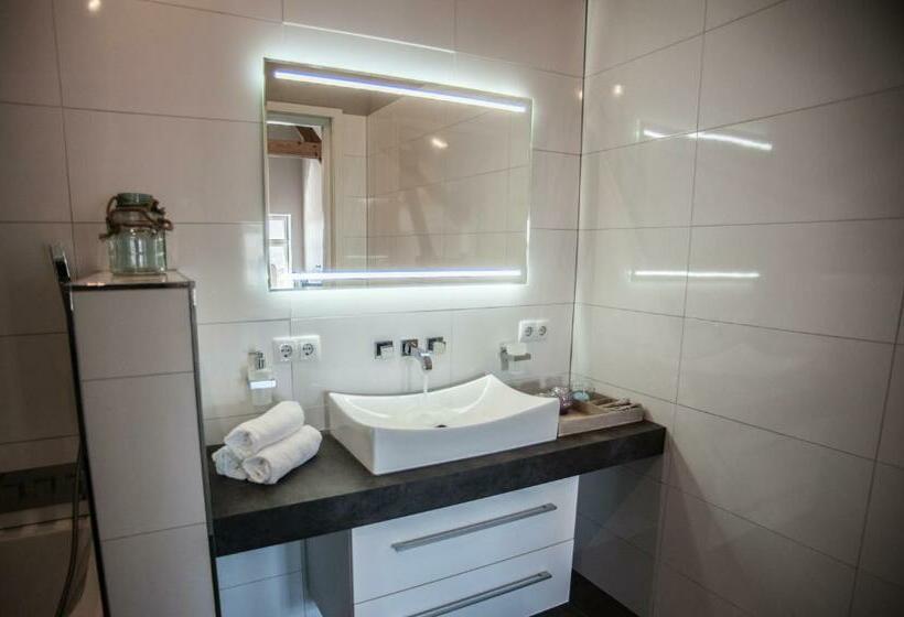 スタンダードルーム, Hof Van Alexander Boutique