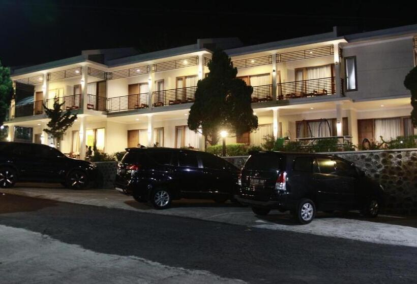 Номер Стандарт Трехместный, Pondok Asri Tawangmangu