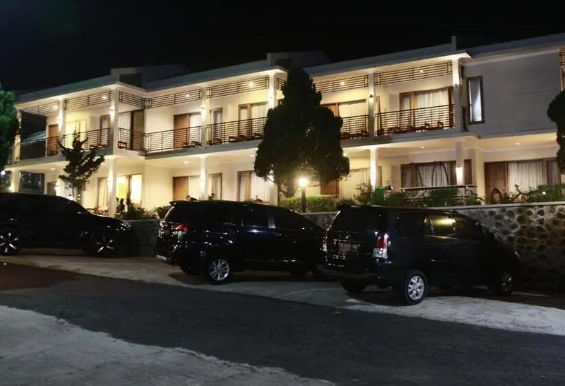 スタンダードトリプルルーム, Pondok Asri Tawangmangu