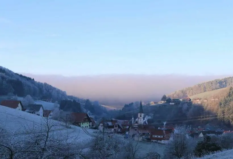 テラス付き１ベッドルームアパートメント, Schwoererhof