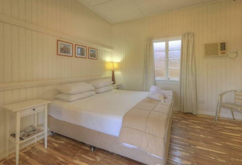 스탠다드 룸 킹사이즈 침대, Wellshot