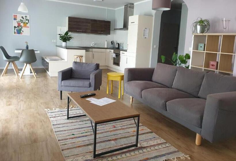 דירת חדר נוף לגינה, Oleander Hof