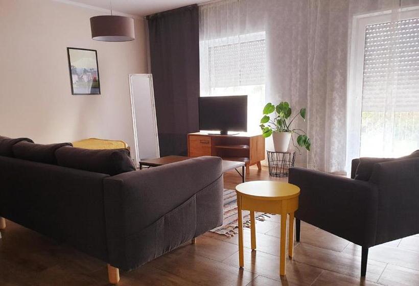 דירת חדר נוף לגינה, Oleander Hof