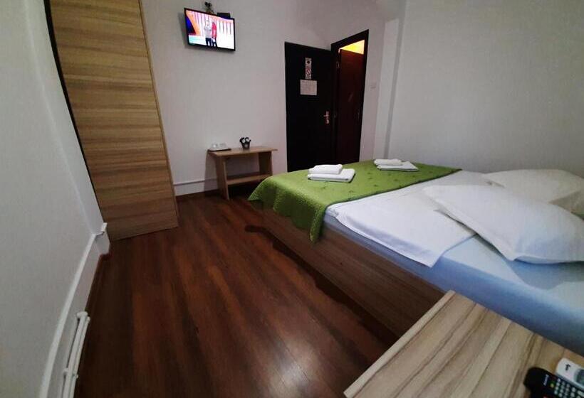 エコノミールーム, Dnk Residence