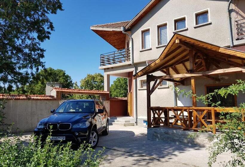 Дом 1 Спальня, къща за гости садово Guest House Sadovo