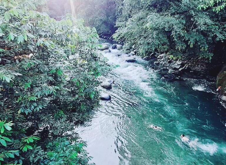 Suite with lake view, Hostal Ariantiy