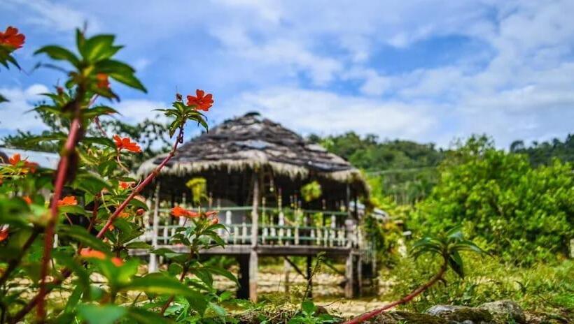 Suite with lake view, Hostal Ariantiy