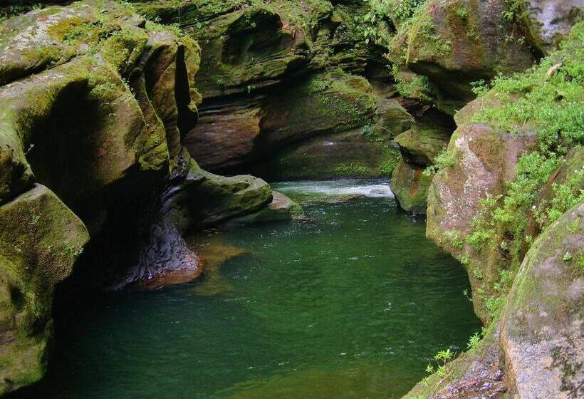 マウンテンビュースイート, Hostal Ariantiy