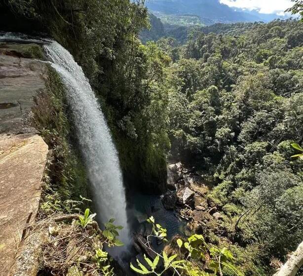 マウンテンビュースイート, Hostal Ariantiy